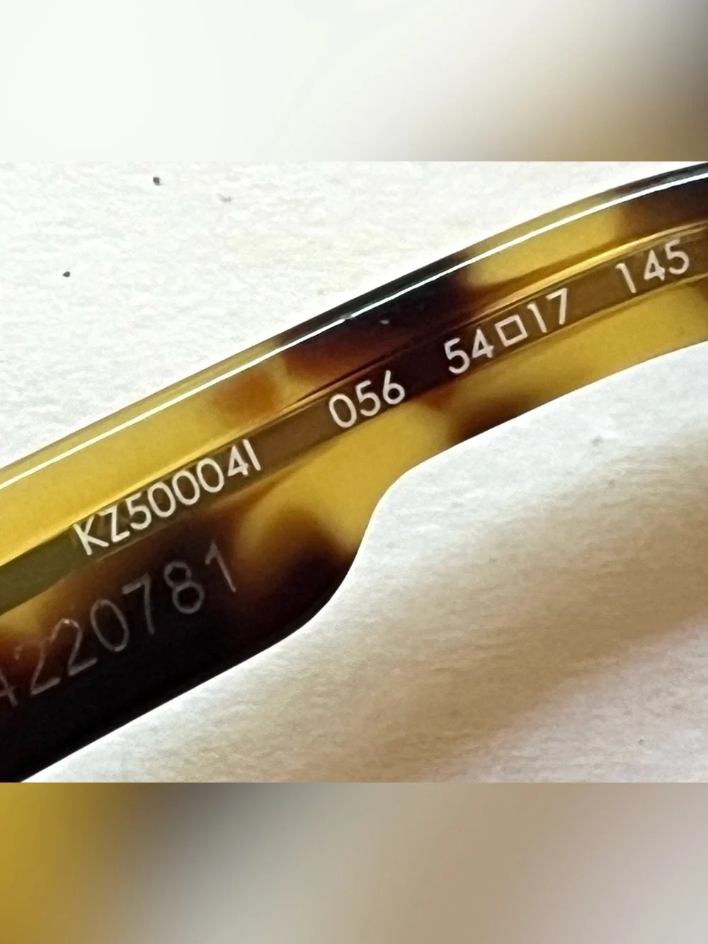 Kenzo Model KZ500041 Eyeglass Frames